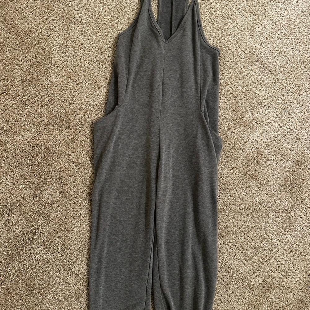 Wild Fable Gray Sleeveless Jumpsuit